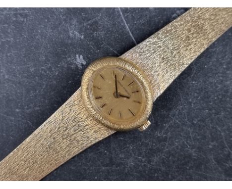 A vintage Girard-Perregaux 18ct gold manual wind wristwatch, 22mm, Case ref. 946OHA, Serial No. 6719855, on original 18ct gol