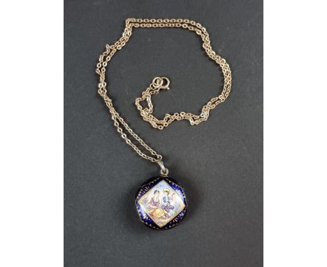 A Continental enamel pendant vinaigrette, stamped&nbsp;maker's mark 'S G', 22mm diameter; on a yellow metal chain, clasp stam