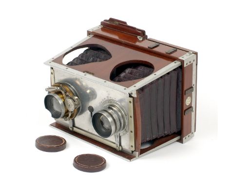 Uncommon Shew 'Twin Lens' Xit. (condition 5F). Looks like a stereo camera, but one lens enables viewing on ground glass scree