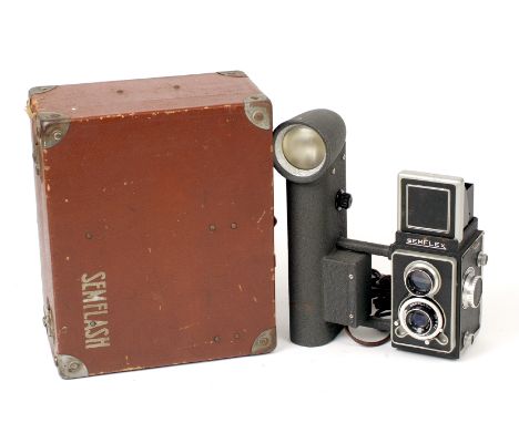 Rare French Semflash Outfit in Original Fitted Case. Camera has permanently attached, mains powered electronic flash gun (unt