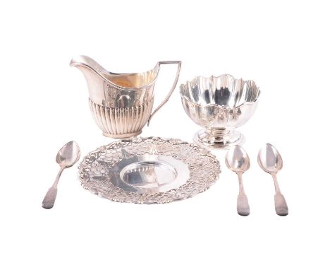 Silver stand, Mappin &amp; Webb, Sheffield 1924, pierced sides, 16cm, silver pedestal sugar basin, hallmarks worn, silver mil