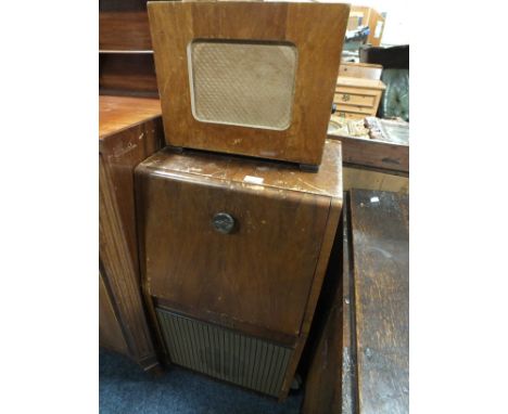 A VINTAGE SPEAKER & A FERGUSON RADIOGRAMME (2)
