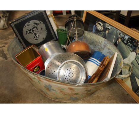 A VINTAGE TUB TOGETHER WITH CONTENTS TO INC A LAMP