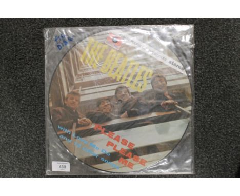 A VINTAGE THE BEATLES PLEASE PLEASE ME PICTURE DISC LP RECORD 