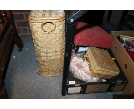 A TRAY OF SUNDRIES TO INCLUDE A VINTAGE UPHOLSTERED STOOL, LAUNDRY BASKET ETC.