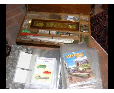 An original Meccano No.5 Set, with a large number of Meccano Magazines CONDITION REPORTAs per imagesScratches on the boxA few