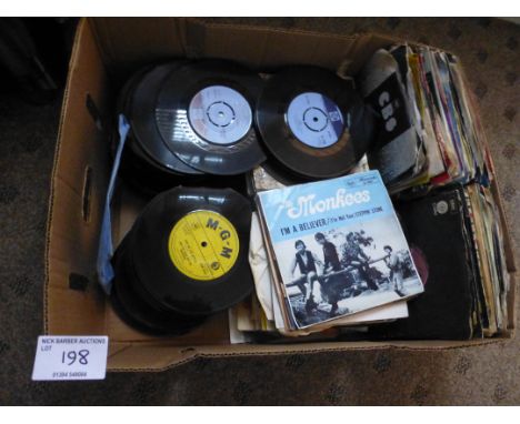 Records : Box of singles approx 250 - 1960's onward - lots without sleeves but good names inc. Beatles, Kinks, Rolling Stones