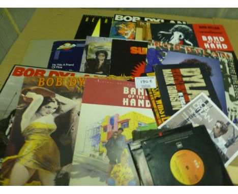 Records : Bob Dylan collection in bag of albums &amp; singles