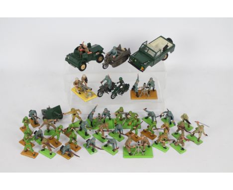 Britains, Britains Deetail - A collection of loose Britains Deetail 1:32 plastic soldiers with a small quantity of unboxed Br