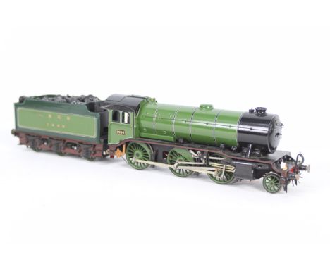 CCW Model Manufacturing - A powered kit built brass construction 0 gauge 1929 Gresley K3 2-6-0 loco in LNER livery operating 
