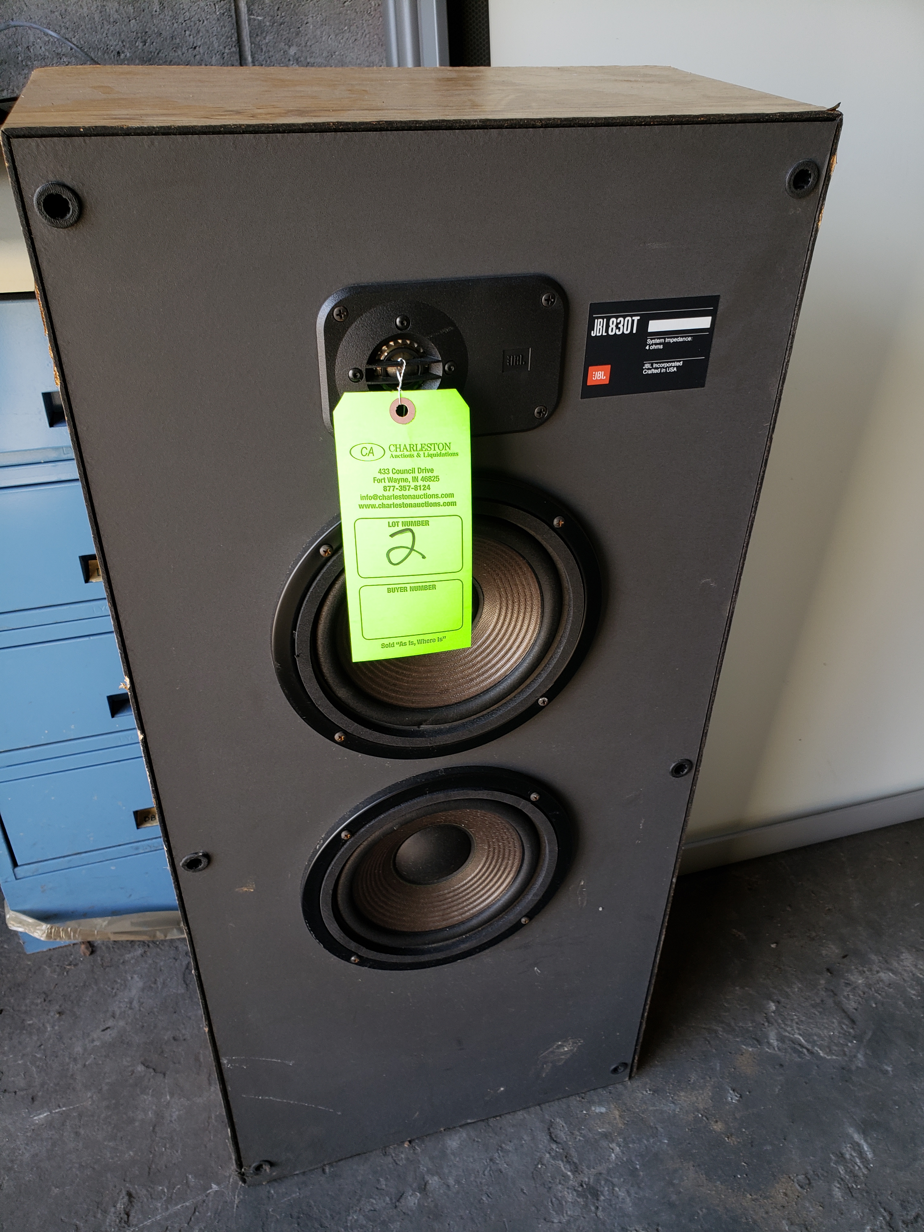 (2) JBL 830 T FLOOR SPEAKERS