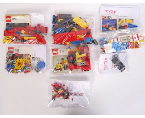 A collection of assorted vintage 1970;s Lego to include sets & kits; 812, 814, 813, 615 & others. All re bagged with instruct