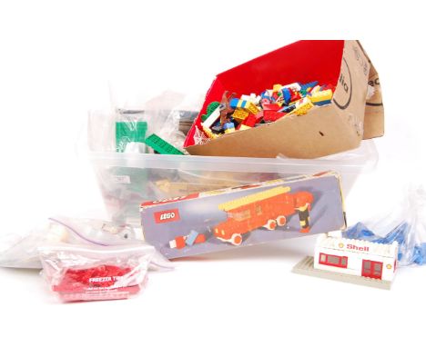 An assorted collection of mostly 1970's vintage loose Lego to include a partially empty box no. 305 ( maybe amongst the loose
