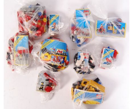 A good collection of 10x assorted vintage Lego Legoland sets - all Town related. Vendor assures us all are 100% complete (but