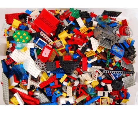 A LARGE crate of assorted loose Lego. To include standard bricks, some minifigures present, parts of Star Wars sets, vintage 