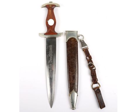 Third Reich SA (Sturmabteilung) Dress Dagger by Ernst Pack & Sohn, early model SA dress dagger with brown wooden grip having 