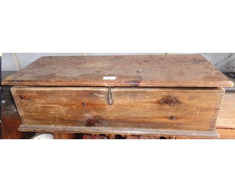 Pine tool box