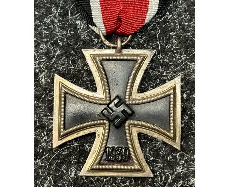 WW2 Third Reich Eisernes Kreuz 2 Klasse. Iron Cross 2nd class 1939 complete with short ribbon. Maker marked to ring but indes