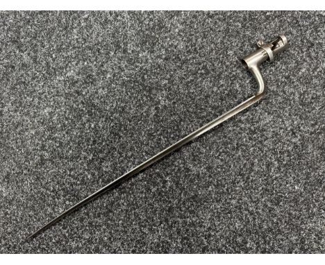 Socket Bayonet with fullered triangular blade 417mm in length. Inspection marked. Socket numbered G1959. Working locking catc
