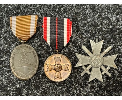 WW2 Third Reich Deutsches Schutzwall-Ehrenzeichen - West Wall Medal. Complete with a replacement ribbon: Kriegsverdienstmedai