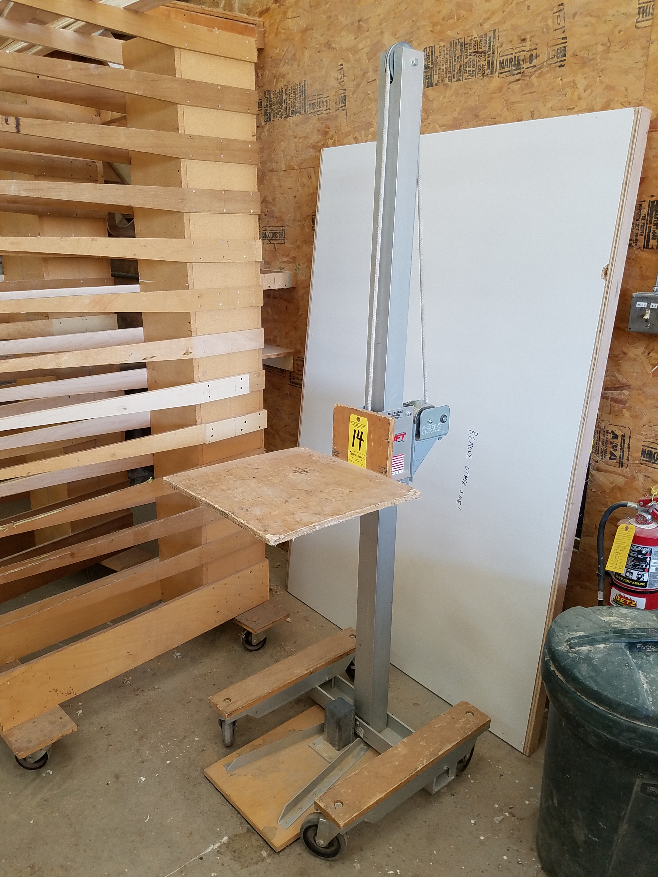 Gillift Lifter w/ Caster & Bases, 300 lb Capacity