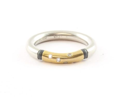 RING, 950/ooo Platin, besetzt mit kleinen Brillanten, RG 47, 7g 