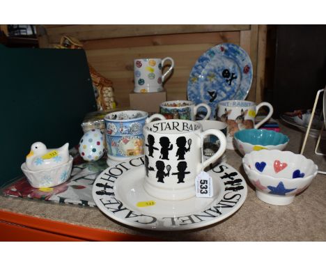 A COLLECTION OF EMMA BRIDGEWATER CERAMICS AND GIFTWARE, comprising a 'Homepride Flour' mug and cake plate, an Emma Bridgewate