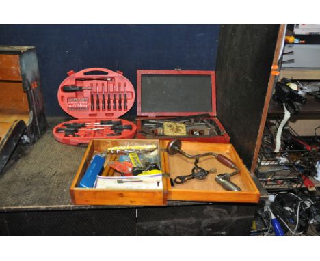 TWO WOODEN TOOLBOXES AND A CASED SCREWDRIVER SET CONTAINING TOOLS, including a small vintage hand drill, a ratchet brace, spa