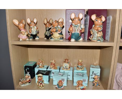 A COLLECTION OF PENDELFIN RABBIT FIGURES, comprising boxed limited edition Aunt Ruby no 1565/10000 and Uncle Henry no 291/700