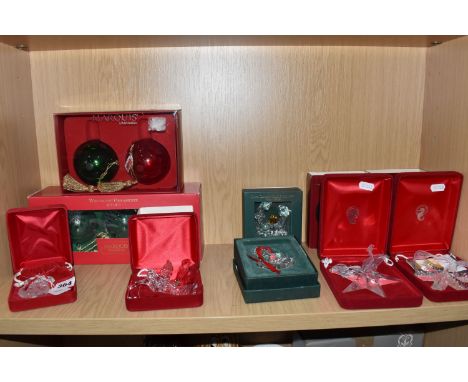 A COLLECTION OF BOXED WATERFORD CRYSTAL CHRISTMAS ORNAMENTS, comprising cased Snowflake Ornament 2002, Star Ornament 2002 (fl