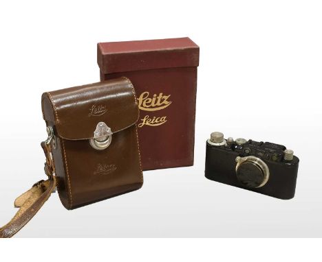 Leica II Camera no.75726 with Leitz Elmar f3.5 50mm lens, with leather case, box and instruction booklet 1931Box base unmarke