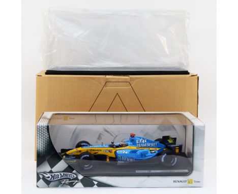 Hot Wheels Racing, Fernando Alonso, Renault R25, scale 1:18, box with display stand and case. (1 item)