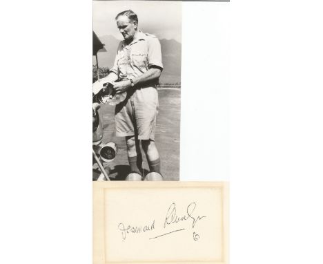Desmond Llewelyn signed white card and 7x4 black and white photo. Desmond Wilkinson Llewelyn 12 September 1914 - 19 December 