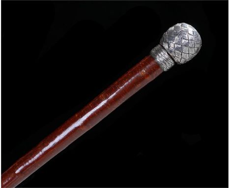 White metal Horse measuring walking stick, the knotted effect ball and collar enclosing the ruler inside, 94cm long