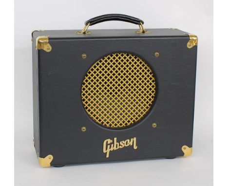 Gibson Goldtone GA-15 guitar amplifier, made in USA, dust cover and manual