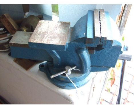 Bench Vice