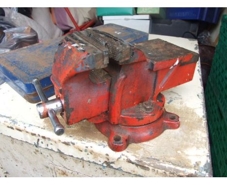 Swivel Bench Vice