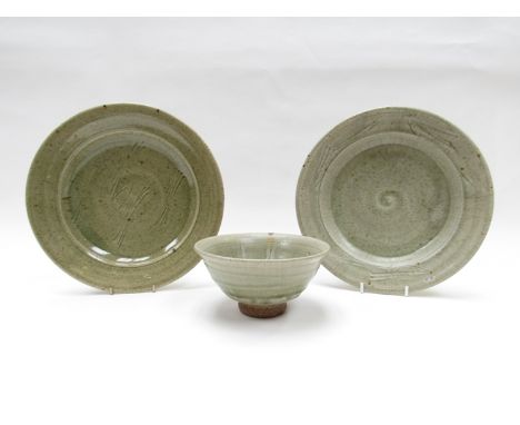 JIM MALONE (b.1946): Three Studio pottery dishes/bowl in grey ash and olive glazes