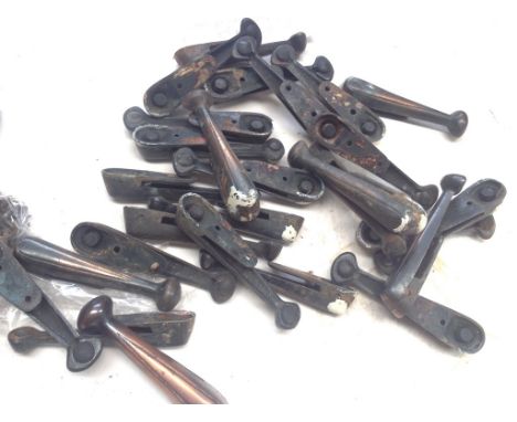 BOX OF STAIR CARPET CLIPS    T3