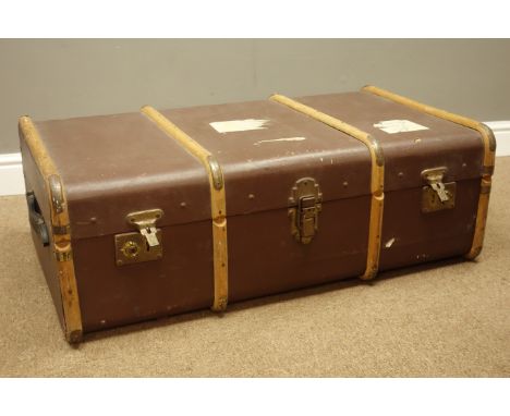 20th century wooden bound travelling trunk, W93cm   Condition Report   Click here for further images, condition, auction time
