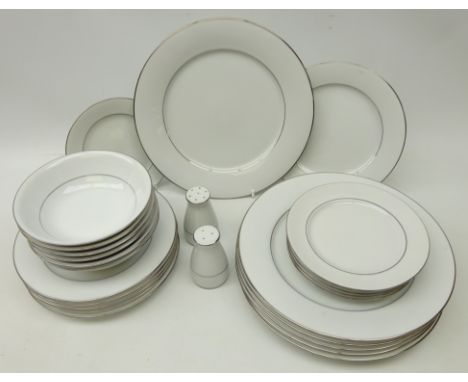 Noritake 'Legendary' part dinner service, six dinner plates, six side plates, five tea plates and a matched tea plate, six bo