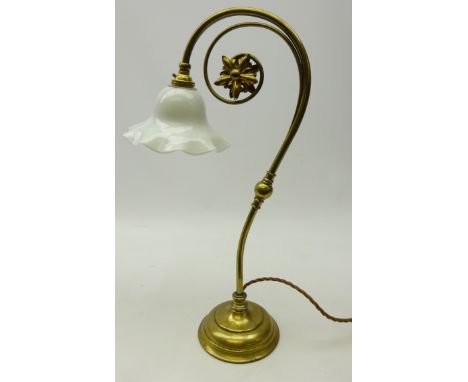 Arts and Crafts style brass table lamp, with curved neck and flower shaped glass shade, in the style of Benson, H47cm    Cond