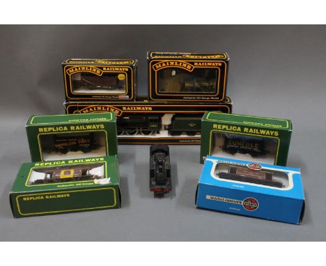 A Mainline Railways 00 gauge 4-6-0 "Illustrious" 45532 tank locomotive and tender, 2 boxed Mainline Railways wagons, 4 boxed 
