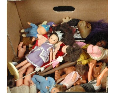 A box of vinyl 1970's and 80's dolls to include Mattel, Hornby Flower Fairy dolls, and other dolls