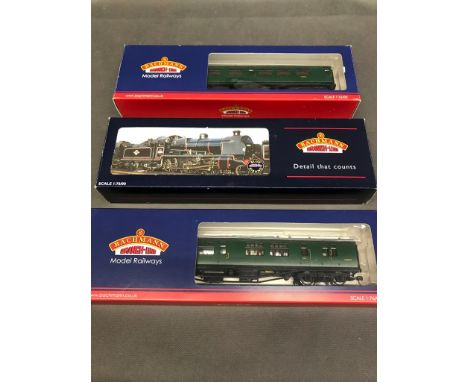 Bachmann 00 Gauge collection of:     A BR N class no.1821 (Bachmann code 32-1534), 2-6-0 engine with 6 wheel tender in Southe