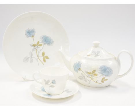 A Wedgwood 'Ice Rose' pattern part dinner / tea service, including tea pot
