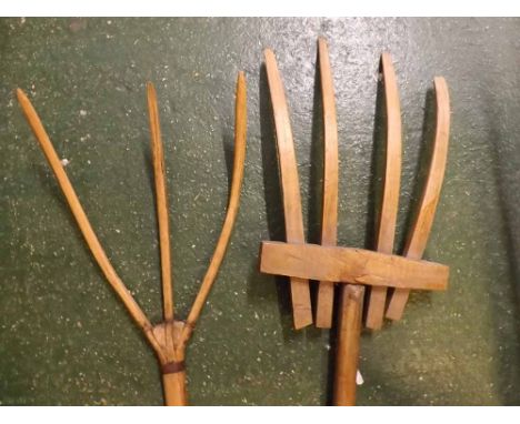 Two various vintage agricultural tools 