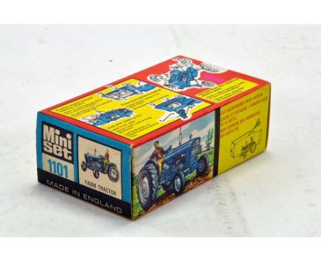 Britains 1/32 Farm Issue Comprising No. 1101 Ford Tractor Kit. Complete. 