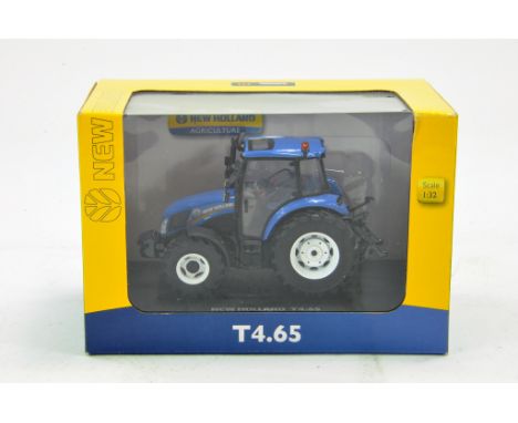 Universal Hobbies 1/32 New Holland T4.65 Tractor. Excellent in Box. 