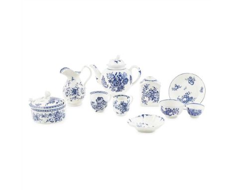 GROUP OF ENGLISH BLUE AND WHITE PORCELAIN  18TH CENTURY comprising a Lowestoft teapot and cover, a Worcester butter tub and c